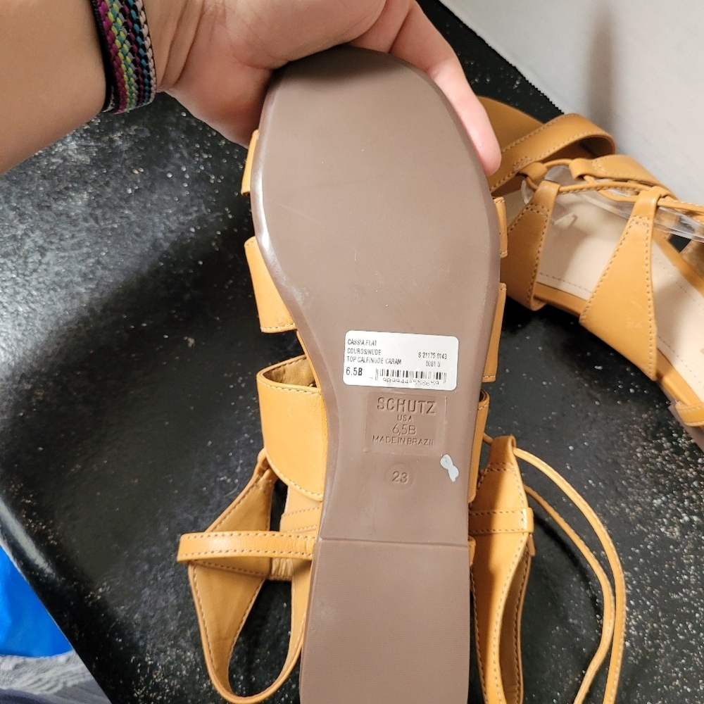 Schutz Cassia Flats Gadiator Sandals Tan - Picture 8 of 9